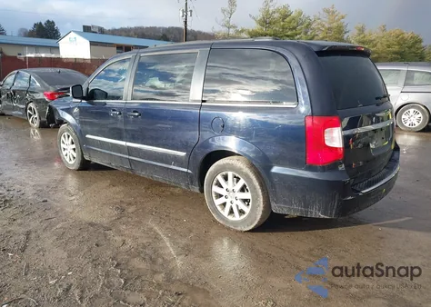2011 Chrysler Town & Country Touring-L z USA, uszkodzony, nr VIN 2A4RR8DG8BR655996